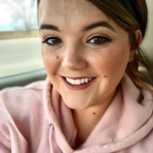 Meet your Posher, Clarissa